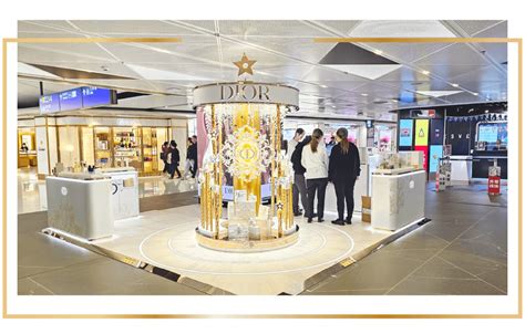 dior carousel of dreams hong kong|Dior Atelier of Dreams lights up Hong Kong Airport for festive .